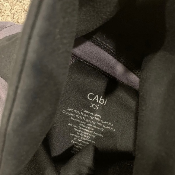 CAbi Women’s Zip Up Dash Jacket Gray Black Athleisure workout running XS Grey - Picture 5 of 5